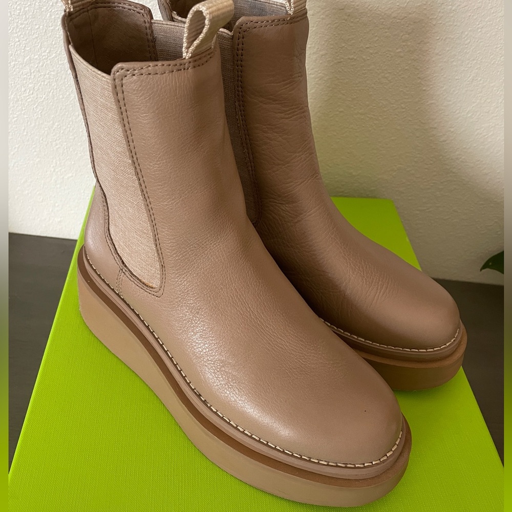 Sam Edelman Kolton Platform Chelsea Boots size 6